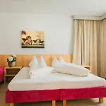 Casa de hóspedes Alpenpension Regina 3*