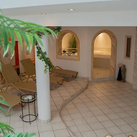 בית הארחה Alpenpension Regina 3*