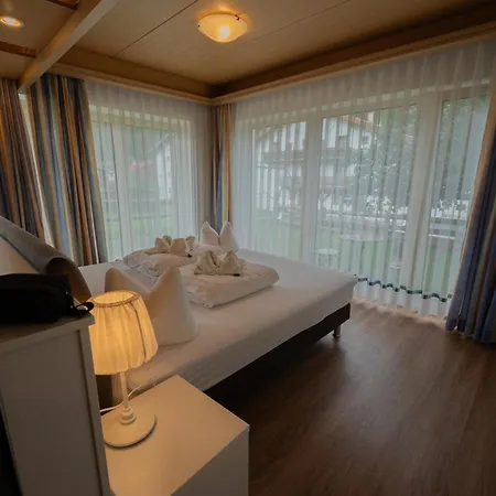 Gasthuis Alpenpension Regina 3*