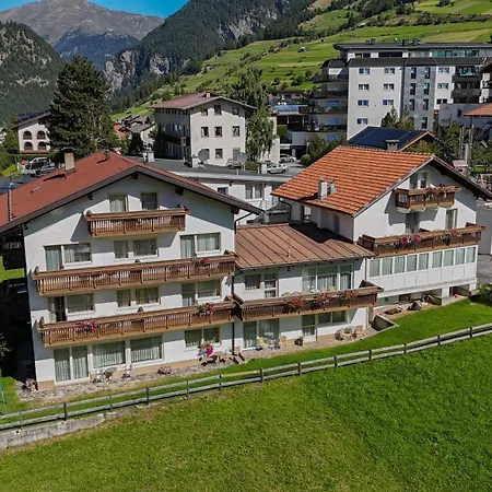 Gasthuis Alpenpension Regina Nauders