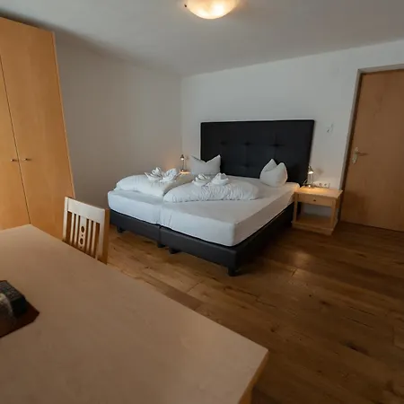 Alpenpension Regina 게스트하우스 나우더스