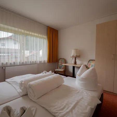 게스트하우스 Alpenpension Regina 나우더스