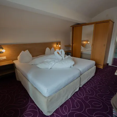 Alpenpension Regina 게스트하우스 나우더스